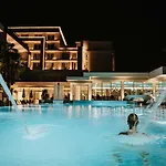 تيرمي فينيسيا 4*